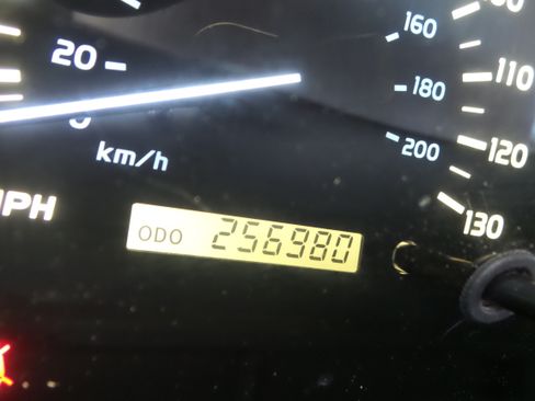 Used 1999 Lexus LX 470 4WD image 11