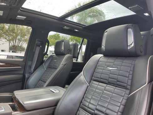 Used 2022 Cadillac Escalade ESV Sport Platinum w/ LPO, ONYX Package image 20