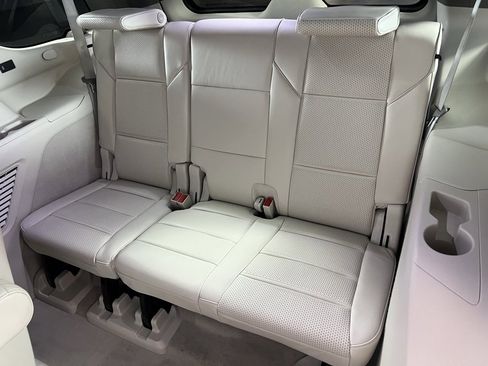 Used 2024 Cadillac Escalade Sport Platinum w/ LPO, ONYX Package image 26