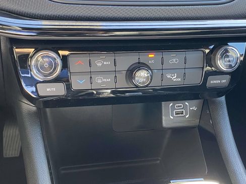 New 2026 Jeep Compass Latitude AWD/4WD image 28