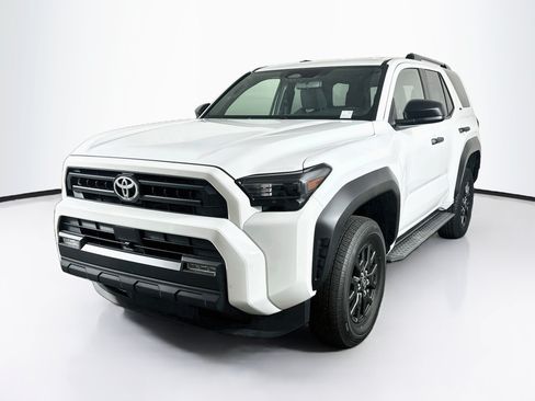 Used 2025 Toyota 4Runner SR5 AWD/4WD image 3