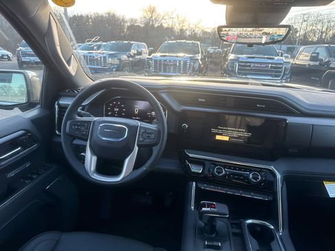 New 2026 GMC Sierra 1500 Denali w/ Denali Reserve Package image 14