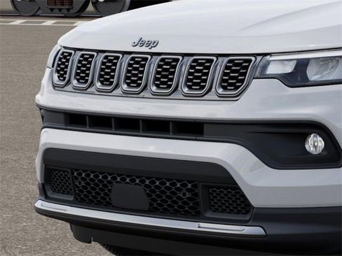 New 2026 Jeep Compass Latitude image 7