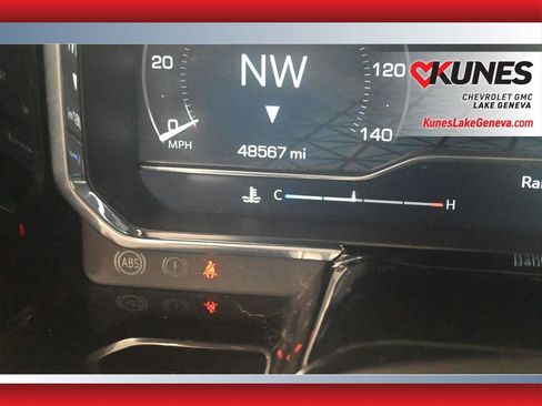Used 2025 GMC Sierra 1500 SLT AWD/4WD image 34