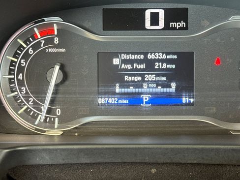 Used 2017 Honda Pilot Touring image 19