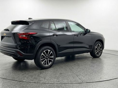 Used 2025 Chevrolet TrailBlazer LT image 9