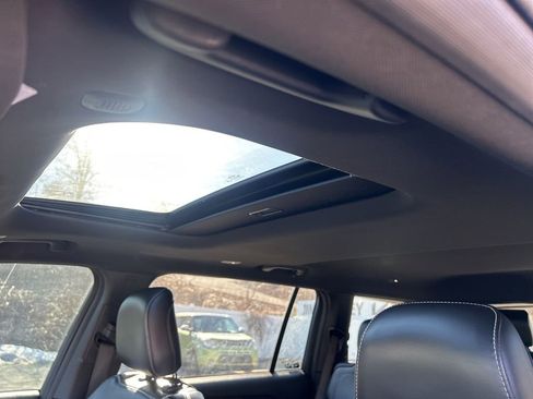 Used 2021 Jeep Grand Cherokee L Altitude image 11