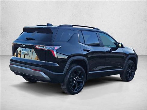 New 2026 Chevrolet Equinox LT image 2