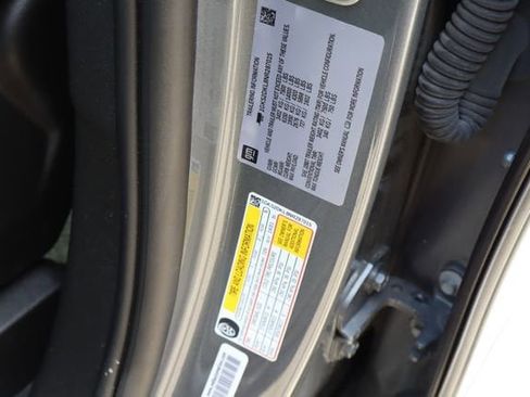 Used 2022 GMC Yukon Denali AWD/4WD image 31