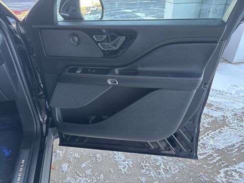 Used 2024 Lincoln Aviator Reserve image 38