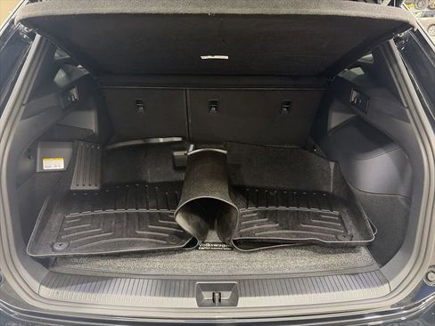 Used 2025 Volkswagen Tiguan SEL R-Line AWD/4WD image 17
