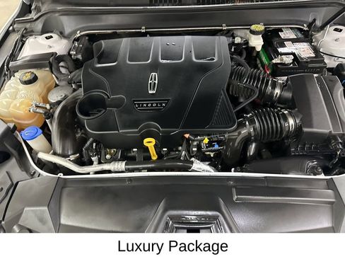 Used 2019 Lincoln MKZ Reserve w/ Luxury Package image 18