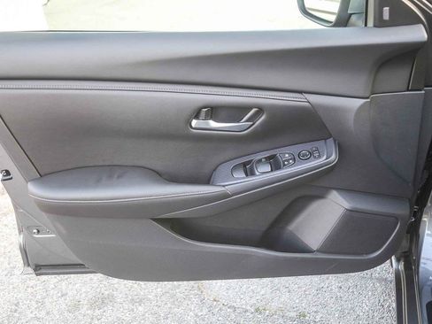 Used 2024 Nissan Sentra SV image 19