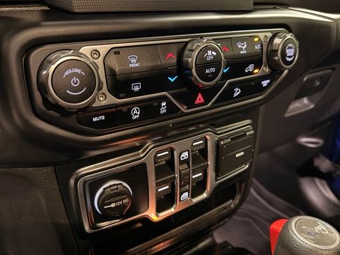 Used 2020 Jeep Wrangler Unlimited Sport AWD/4WD image 22