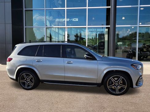 Certified 2025 Mercedes-Benz GLS 450 4MATIC image 3