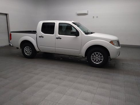 Used 2014 Nissan Frontier SV w/ SV Value Truck Package RWD image 11
