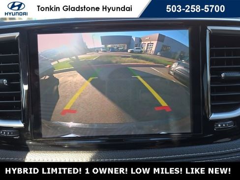 Used 2023 Chrysler Pacifica Limited image 18