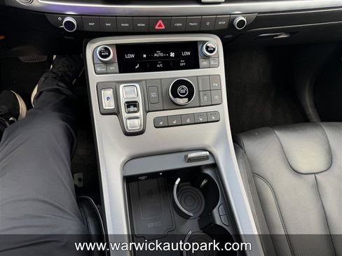 Used 2023 Hyundai Palisade Calligraphy w/ Winter Package FWD image 9