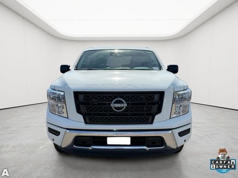 Used 2024 Nissan Titan SV w/ SV Convenience Package image 9