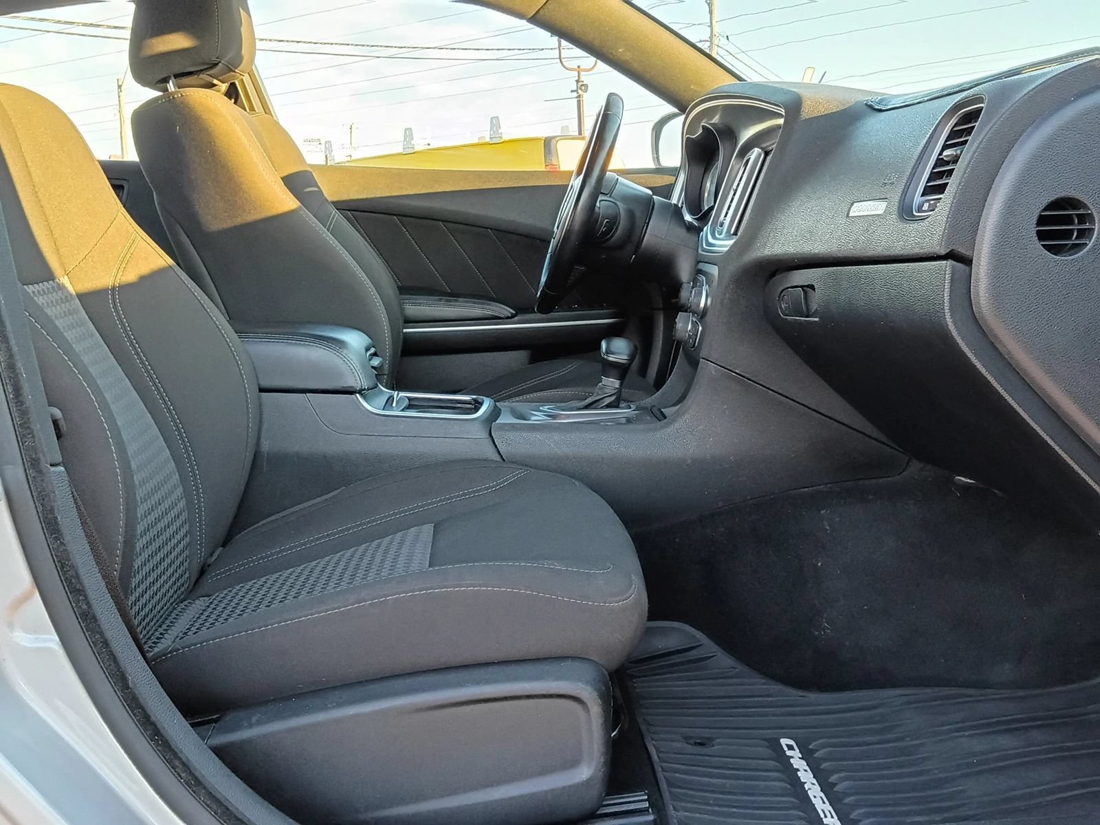 Used 2023 Dodge Charger SXT RWD image 17