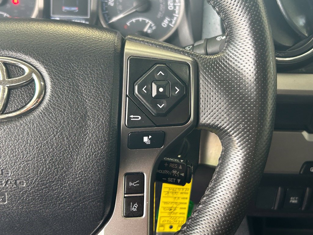 Used 2021 Toyota Tacoma SR5 RWD image 39
