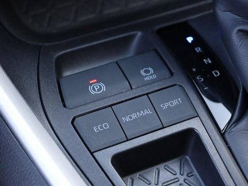 Used 2025 Toyota RAV4 XLE Premium image 19