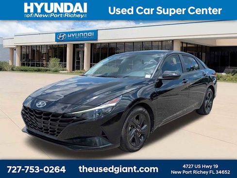 Used 2022 Hyundai Elantra SEL FWD image 1