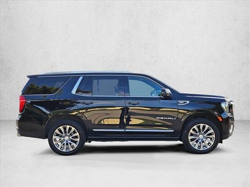 Used 2021 GMC Yukon Denali w/ Denali Ultimate Package AWD/4WD image 4