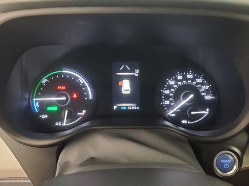 Used 2024 Toyota Sienna XLE image 29