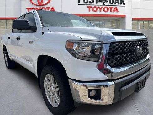 Used 2019 Toyota Tundra SR5 w/ SR5 Upgrade Package AWD/4WD image 18