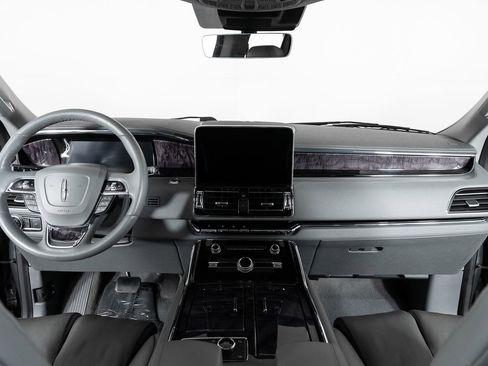 Used 2021 Lincoln Navigator L Reserve image 29