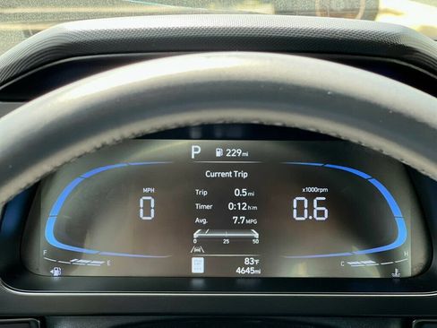 Used 2025 Hyundai Elantra Sport w/ Cargo Package FWD image 21