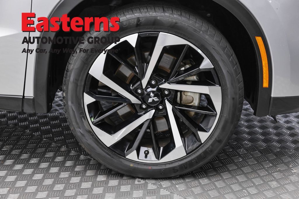 Used 2024 Mitsubishi Outlander SE FWD image 32