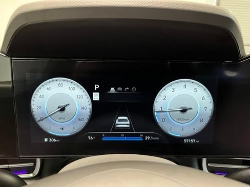 Used 2024 Hyundai Elantra SEL FWD image 24