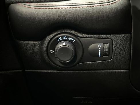 Certified 2025 Dodge Durango R/T image 27