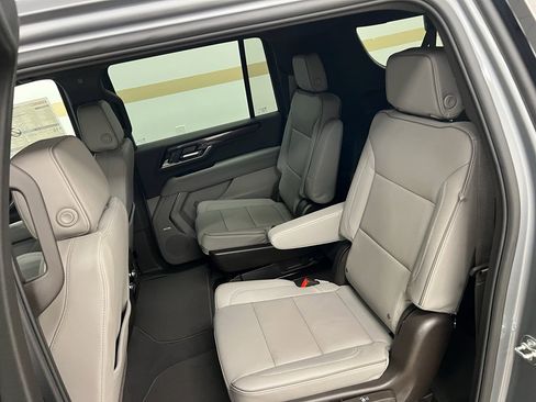 New 2026 GMC Yukon XL Elevation image 11