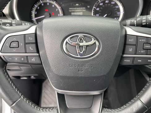 Certified 2024 Toyota Highlander XLE AWD/4WD image 21