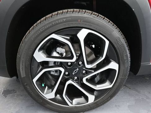 New 2026 Chevrolet Trax RS w/ Driver Confidence Package FWD image 17