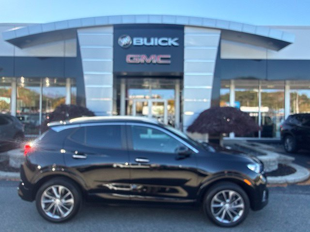 Used 2023 Buick Encore GX Select w/ Sport Touring Package AWD/4WD image 29