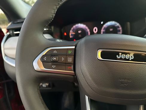 Used 2025 Jeep Compass Limited w/ Elite Group image 29