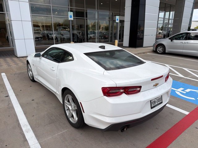 Used 2020 Chevrolet Camaro LT RWD image 5
