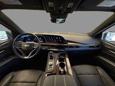 Used 2024 Cadillac Escalade ESV Premium Luxury image 21