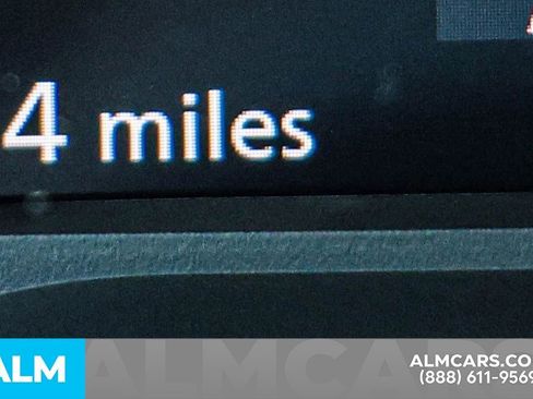 Used 2025 Nissan Pathfinder S image 64