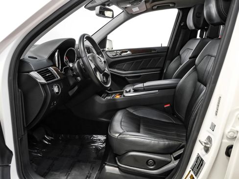 Used 2014 Mercedes-Benz GL 450 4MATIC image 25