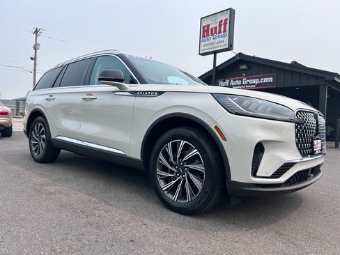 Used 2025 Lincoln Aviator AWD w/ Equipment Group 101A image 1