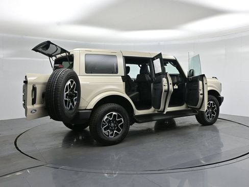 New 2026 Ford Bronco Outer Banks AWD/4WD image 5