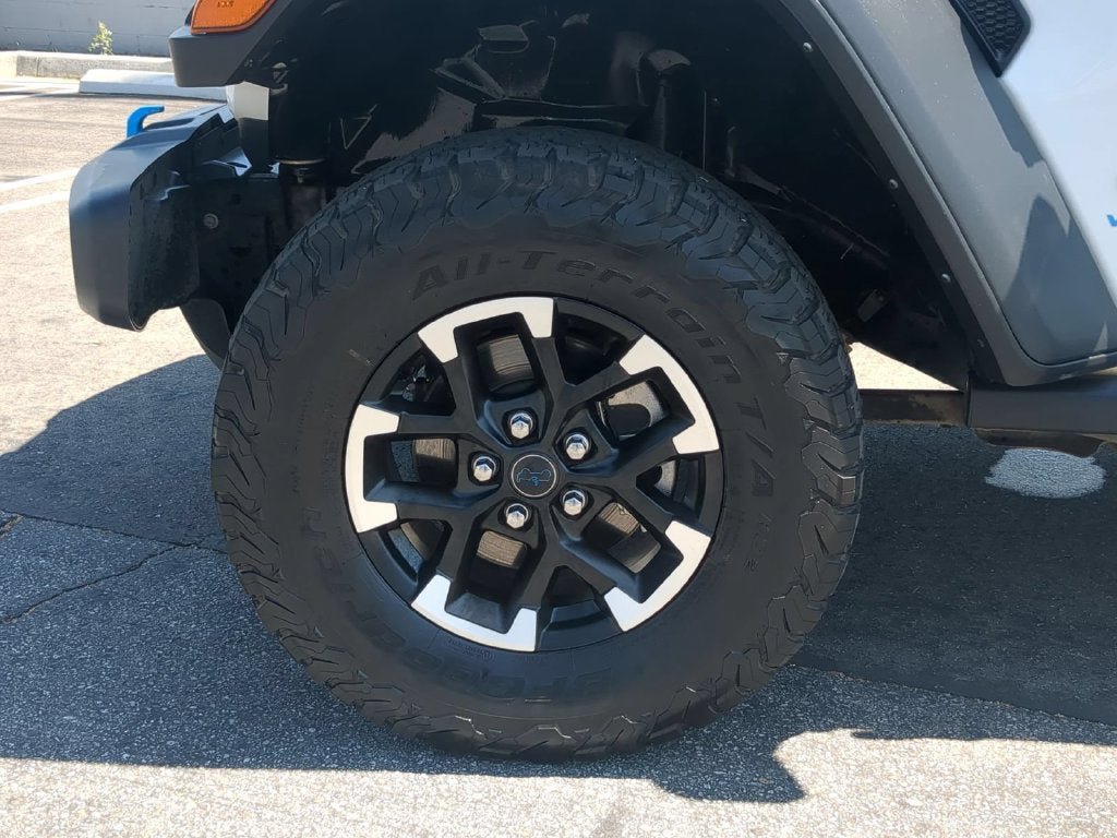 Used 2024 Jeep Wrangler Unlimited Rubicon 4xe AWD/4WD image 33