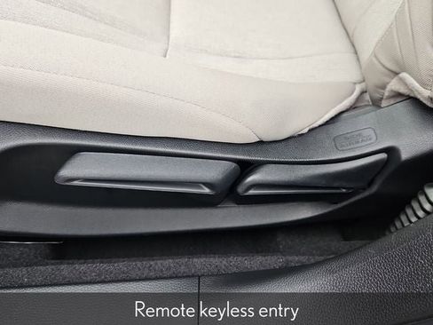 Certified 2025 Honda Accord LX image 19