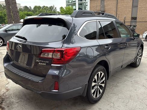 Used 2015 Subaru Outback 2.5i Limited AWD/4WD image 5