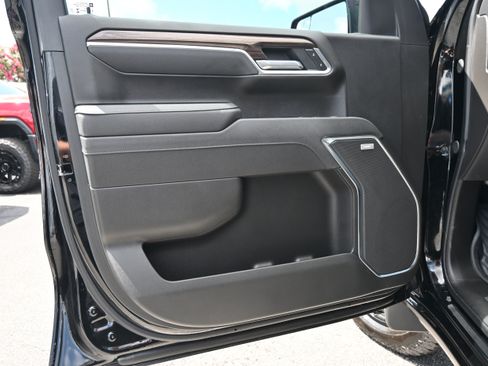 Used 2026 Chevrolet Silverado 1500 LT Trail Boss w/ Convenience Package II AWD/4WD image 14